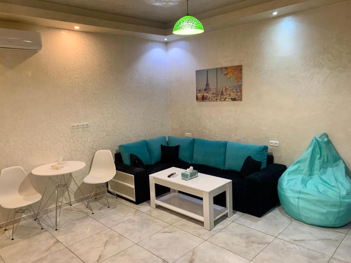 יירבאן Luxury Apartment With Jacuzzi On Republic Square מראה חיצוני תמונה
