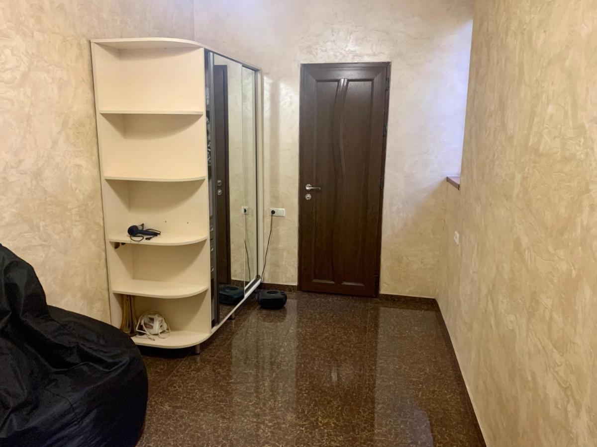 יירבאן Luxury Apartment With Jacuzzi On Republic Square מראה חיצוני תמונה