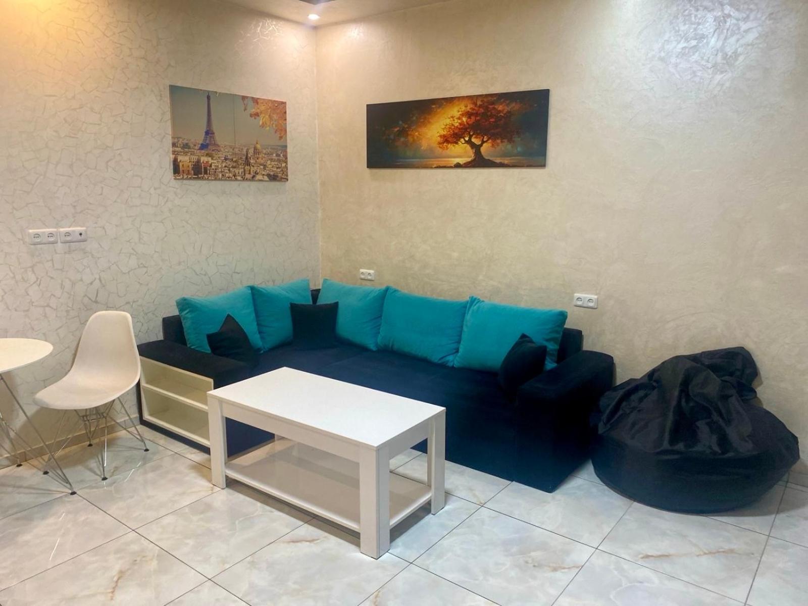יירבאן Luxury Apartment With Jacuzzi On Republic Square מראה חיצוני תמונה