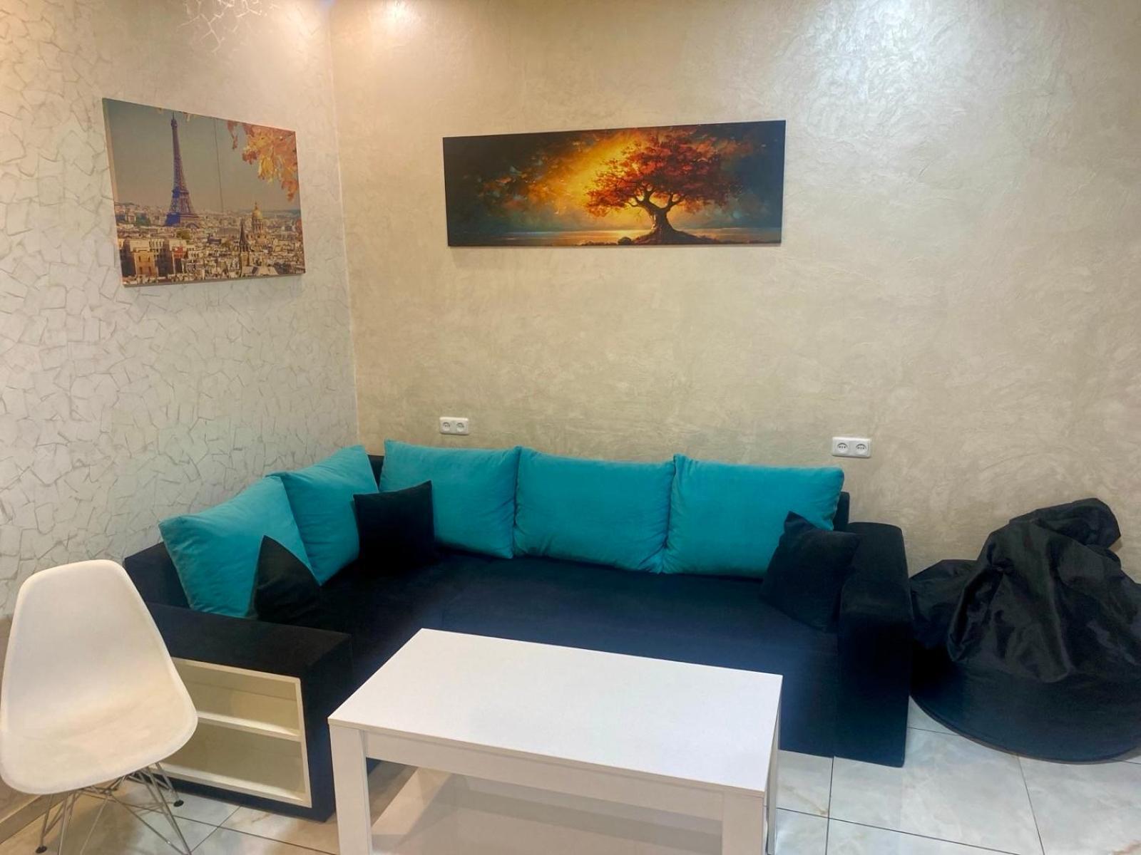 יירבאן Luxury Apartment With Jacuzzi On Republic Square מראה חיצוני תמונה